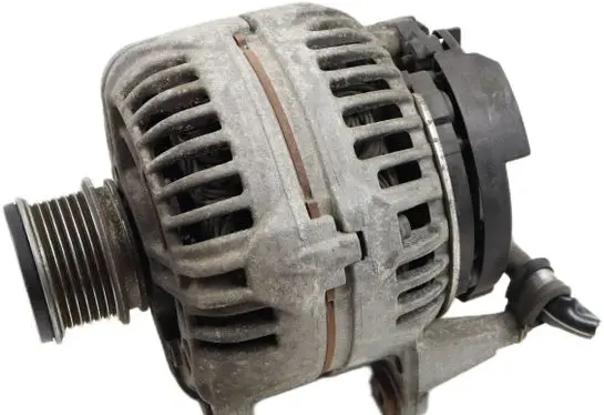 Volkswagen Golf V Generator/alternator 06F903023F
