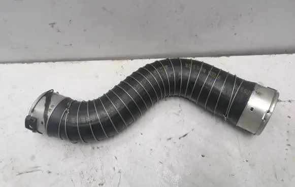 BMW 4 F32 F33 Intercooler hose/pipe 8573762