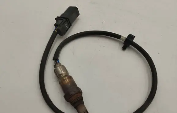 Volkswagen Golf VI Lambda probe sensor 03L906262A 49087463 T228430