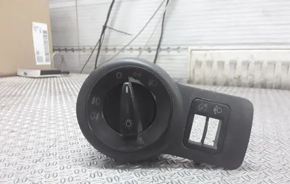 Skoda Octavia Mk1 (1U) Light switch 3B0941531C