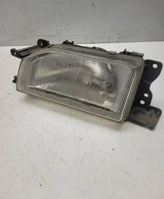 Mazda 323 Headlight/headlamp 11061249L