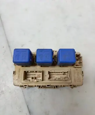 Nissan X-Trail T30 Fuse module 2523079981 A0955