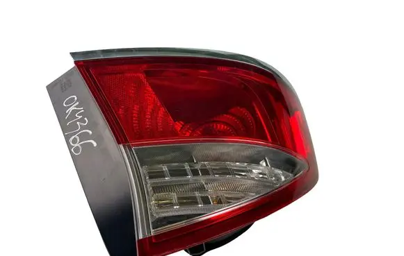 Subaru Legacy Rear/tail lights 22020960