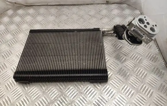 BMW 3 F30 F35 F31 Air conditioning (A/C) radiator (interior) T89256A 9289832
