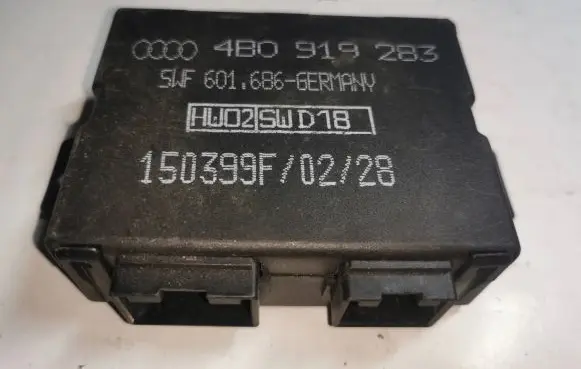 Audi A6 S6 C5 4B Parking PDC control unit/module 4B0919283 150399F 5601686