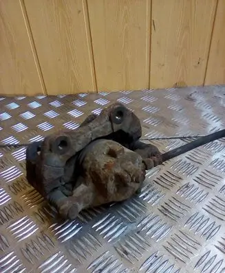Nissan Almera Tino Front brake caliper