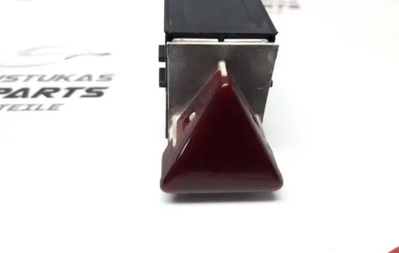 Volkswagen PASSAT B6 Hazard light switch 3C8953509 33608
