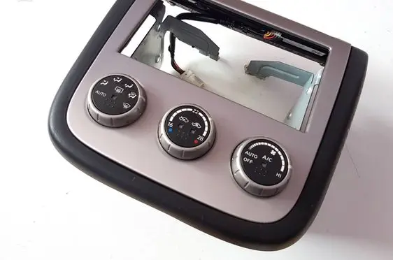 Nissan Murano Z50 Climate control unit 27760CC010 28395CC000