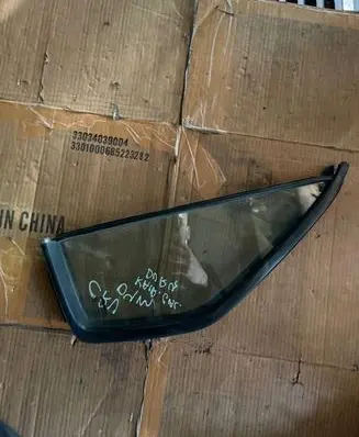 Honda CR-V Rear vent window glass 