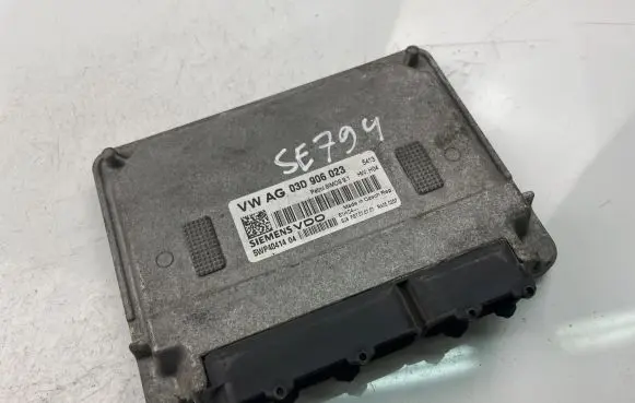 Volkswagen Polo Engine control unit/module ECU 03D906023