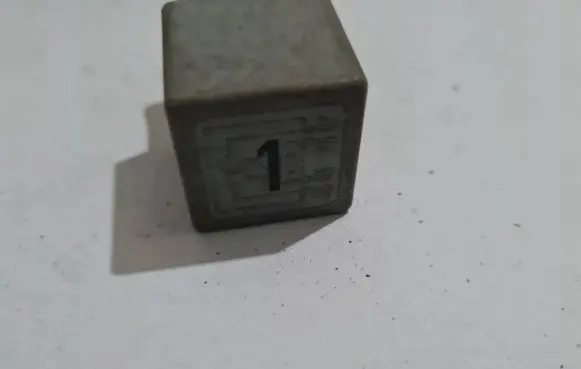 Audi A6 S6 C5 4B Other relay 171906383 22205007