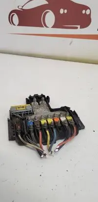 Citroen C4 I Picasso Fuse module 9636079380