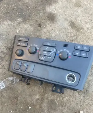 Volvo V70 Climate control unit 7923