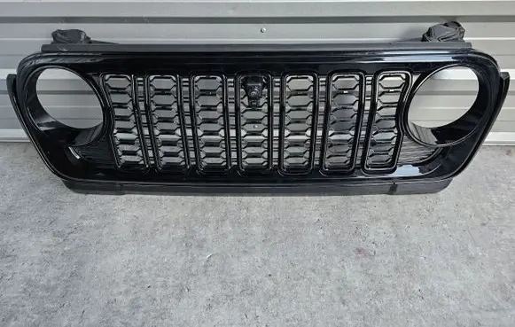 Jeep Wrangler Front bumper upper radiator grill