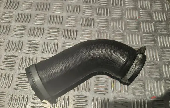 Volvo XC90 Intercooler hose/pipe 31422095