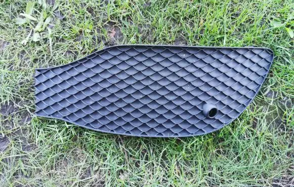 Mercedes-Benz C W205 Front bumper lower grill A2058856201 26903