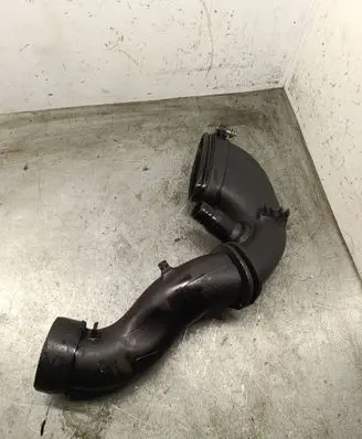 BMW X5 E70 Turbo air intake inlet pipe/hose 7794172