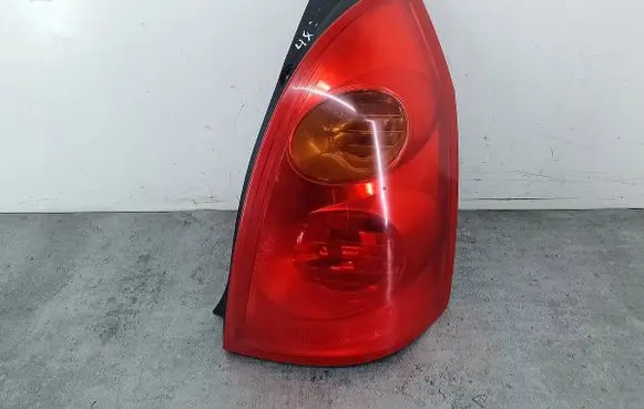 Nissan Primera Rear/tail lights 26550AU40A89077085