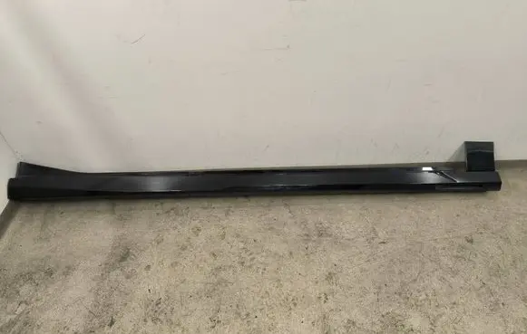 BMW iX Sill 8737832