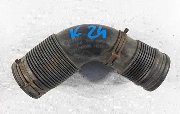 Volkswagen Golf IV Air intake hose/pipe 1J0129684B