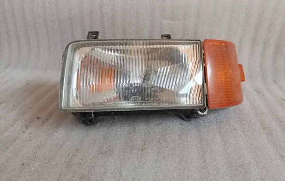 Volkswagen Transporter - Caravelle T4 Headlight/headlamp 1EJ00605103 701941009B