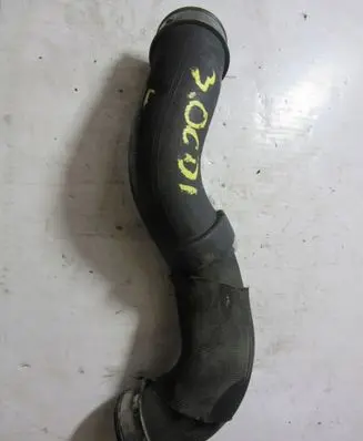 Mercedes-Benz C W203 Intercooler hose/pipe 2035282482