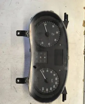 Speedometer (instrument cluster)
