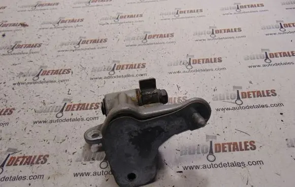 Mercedes-Benz B W245 Front door upper hinge