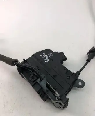 Renault Clio IV Coupe door lock (next to the handle) 805024563R