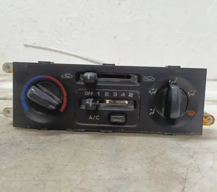Subaru Forester SF Climate control unit 