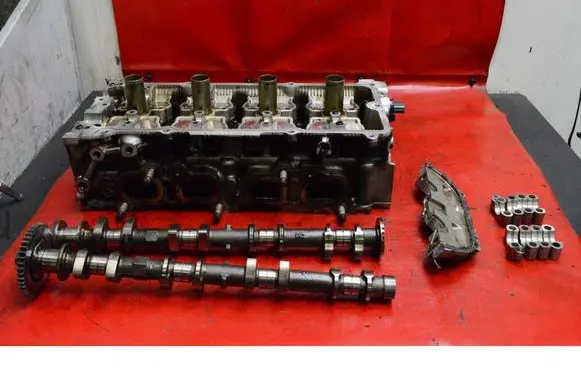 Nissan Primera Engine head 8H3