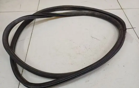 Citroen C4 I Rubber seal front coupe door 