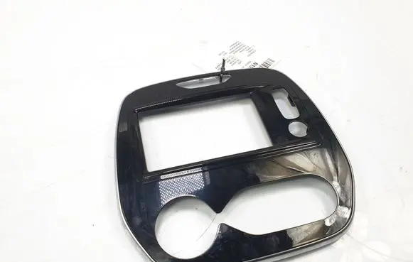 Renault Captur Dashboard center trim panel 682701605R