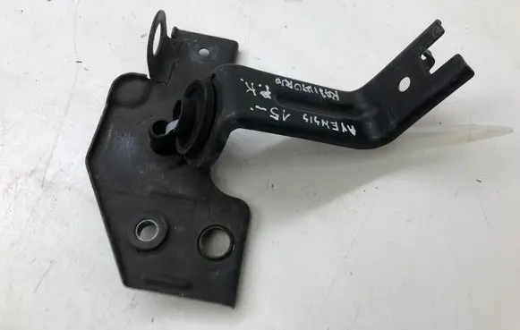 Toyota Avensis T270 Radiator support slam panel bracket 