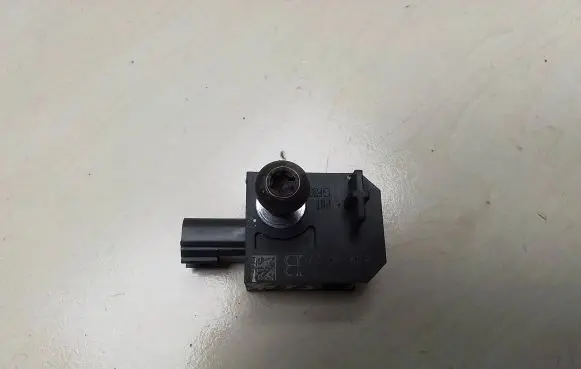 Chevrolet Cruze Airbag deployment crash/impact sensor 13502577 2339 0C365EA9A