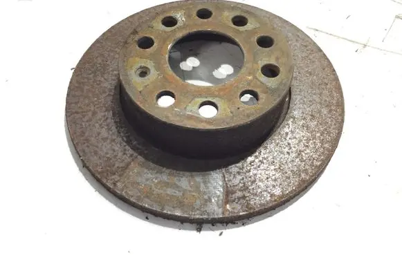 Volkswagen Touran I Rear brake disc