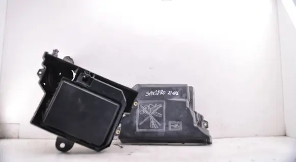 Dacia Sandero III Fuse module 284C02176R