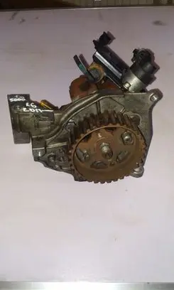 Peugeot 5008 Fuel injection high pressure pump 0445010102