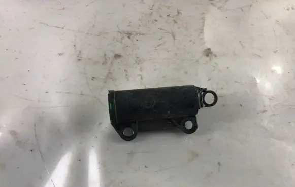 Toyota Auris 150 Glovebox shock absorber 