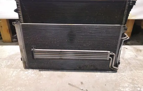 Volkswagen Touareg I Radiator set 7L0820411F 7L8422885A 7L6121253