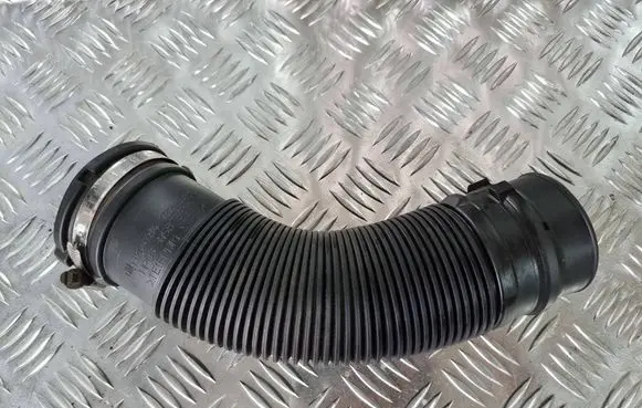 Opel Astra J Air intake duct part 13265784 13265786