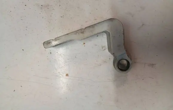 Volvo V40 Front door lower hinge 31352689