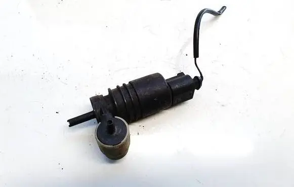 Volkswagen Touran I Windscreen/windshield washer pump 1j0973722