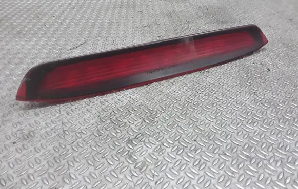 Toyota Corolla Verso E121 Third/center stoplight