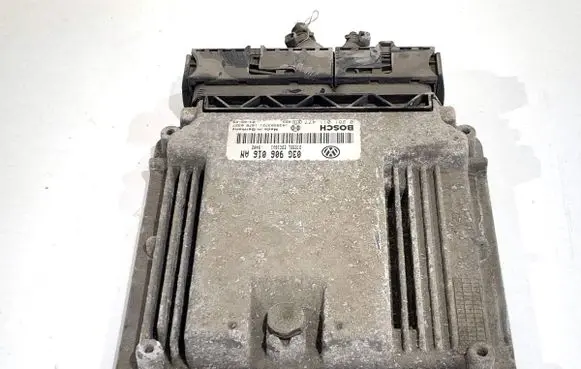 Volkswagen Golf V Engine control unit/module ECU 