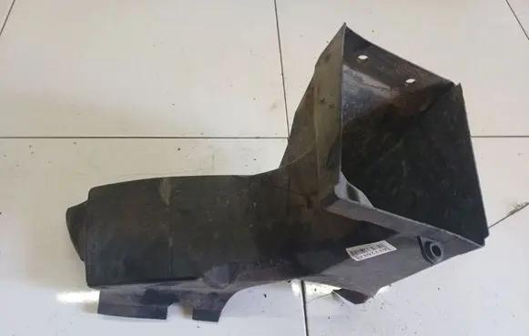 Audi A6 S6 C5 4B Air intake duct part 