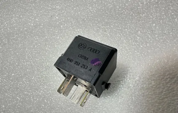 Audi A6 S6 C7 4G Other relay 4H0951253A