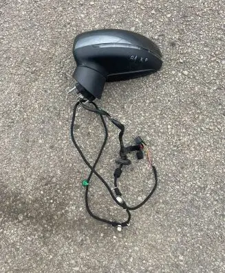 Audi A1 Front door electric wing mirror 
