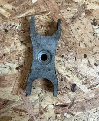 Skoda Superb B6 (3T) Fuel Injector clamp holder 03l216A