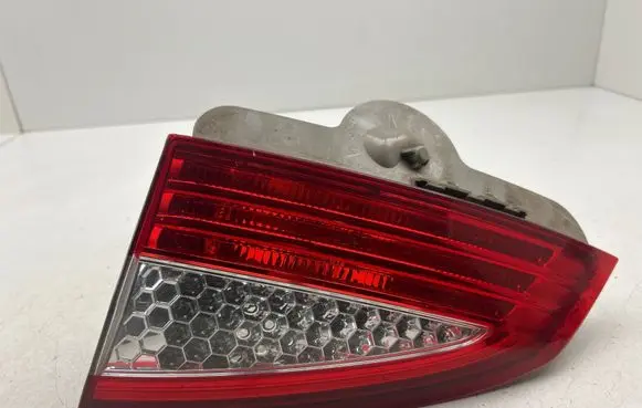 Ford Mondeo MK IV Tailgate rear/tail lights 7S7113A602B